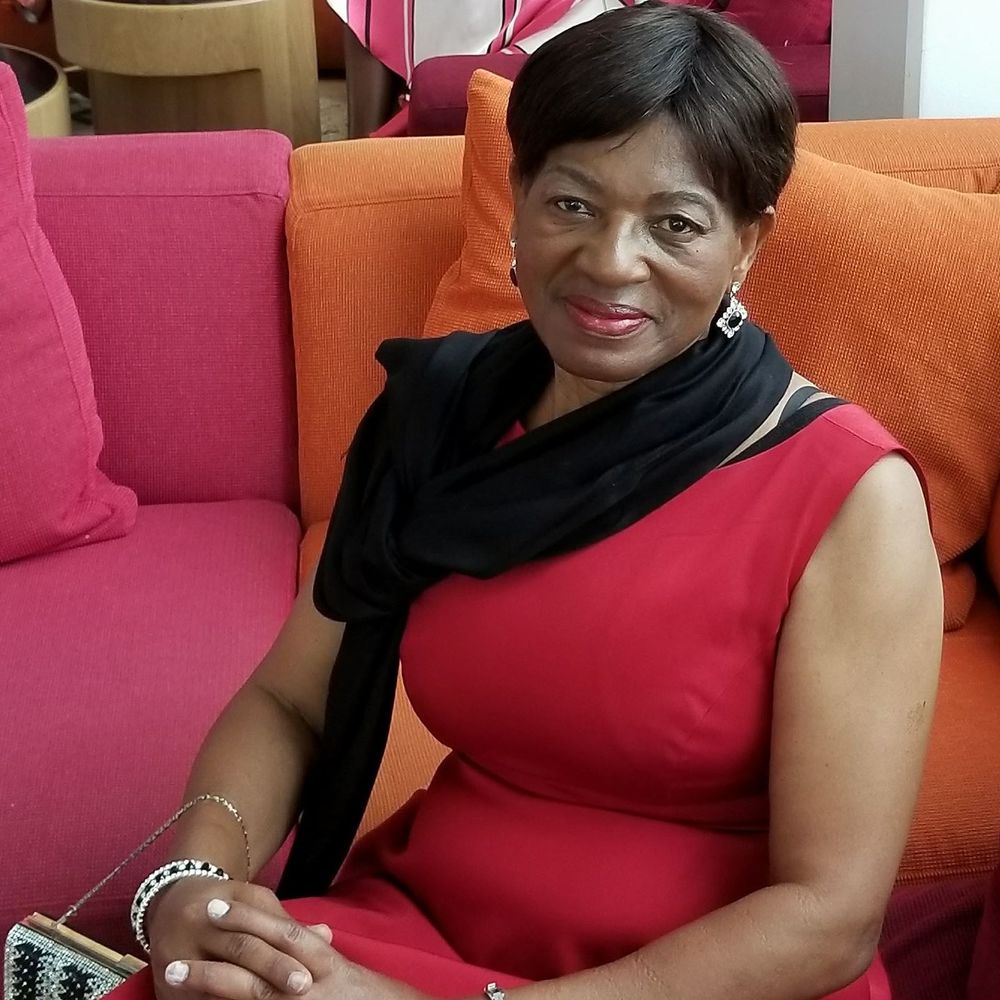 Meet your Posher, Edna